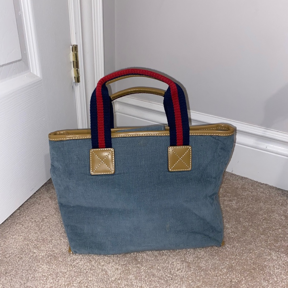 Tommy Hilfiger hand bag - Picture 2 of 4